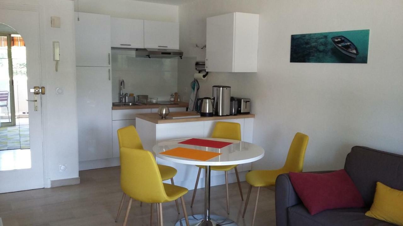Jardins Du Pont Du Lys Apartment Жуан-Ле-Пин Екстериор снимка