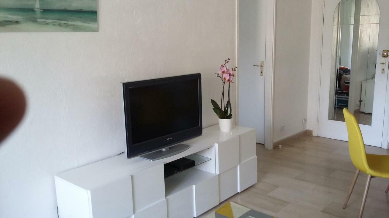 Jardins Du Pont Du Lys Apartment Жуан-Ле-Пин Екстериор снимка